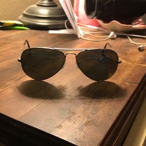Ray-Ban Silver Aviator Sunglasses priced to sell